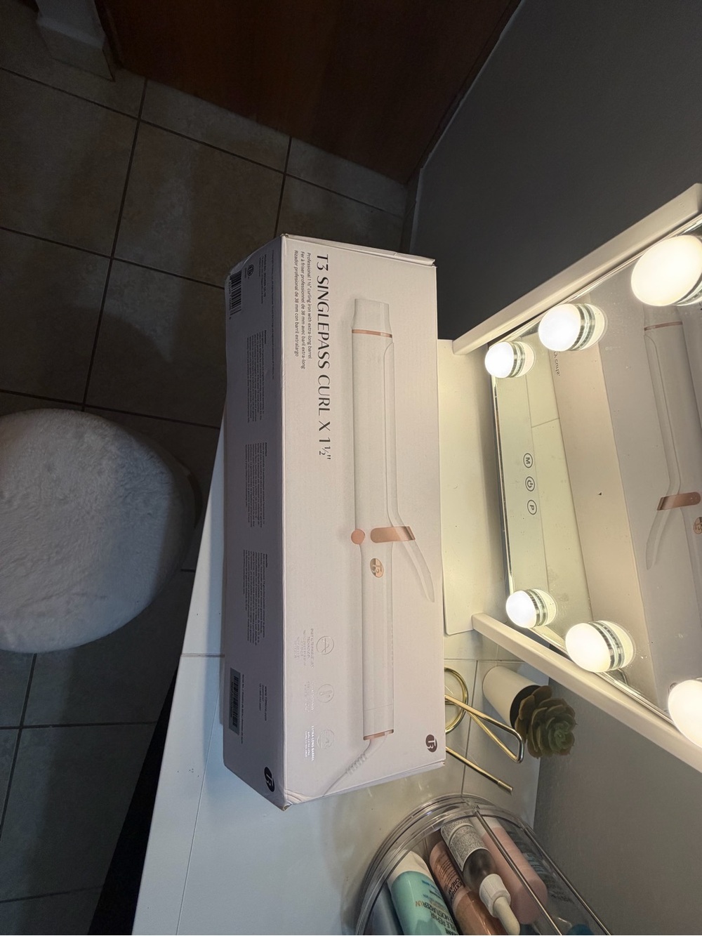 T3 SinglePass Curl X 1.25" Curling Iron in White and Rose Gold